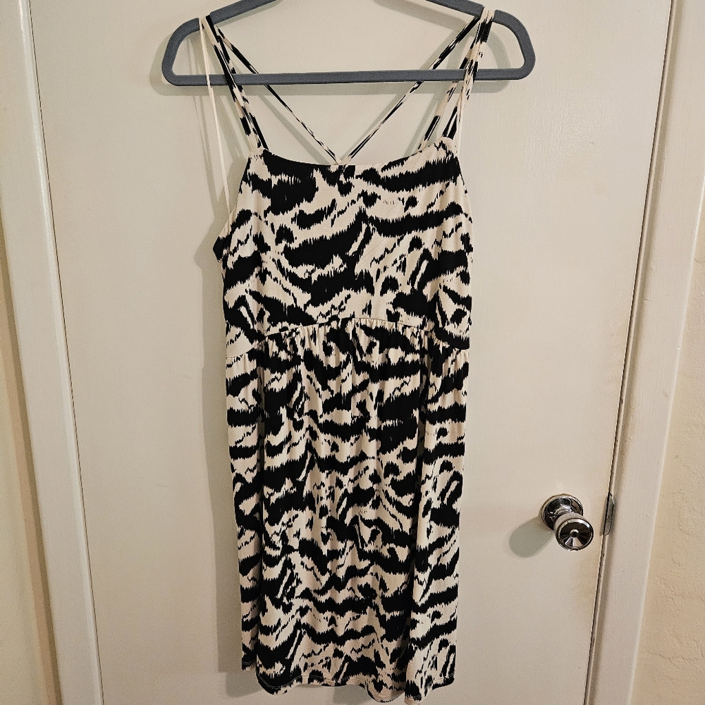 Stylish Black and White Women's Dress